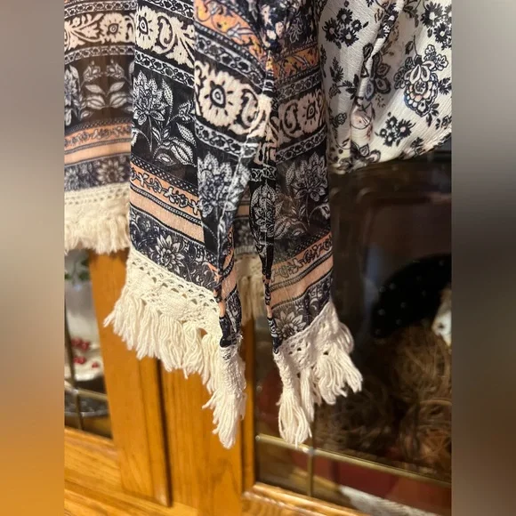 Peek a Boo Sleeveless & Fringed Kimono Set XL 🌸 - Picture 15 of 16